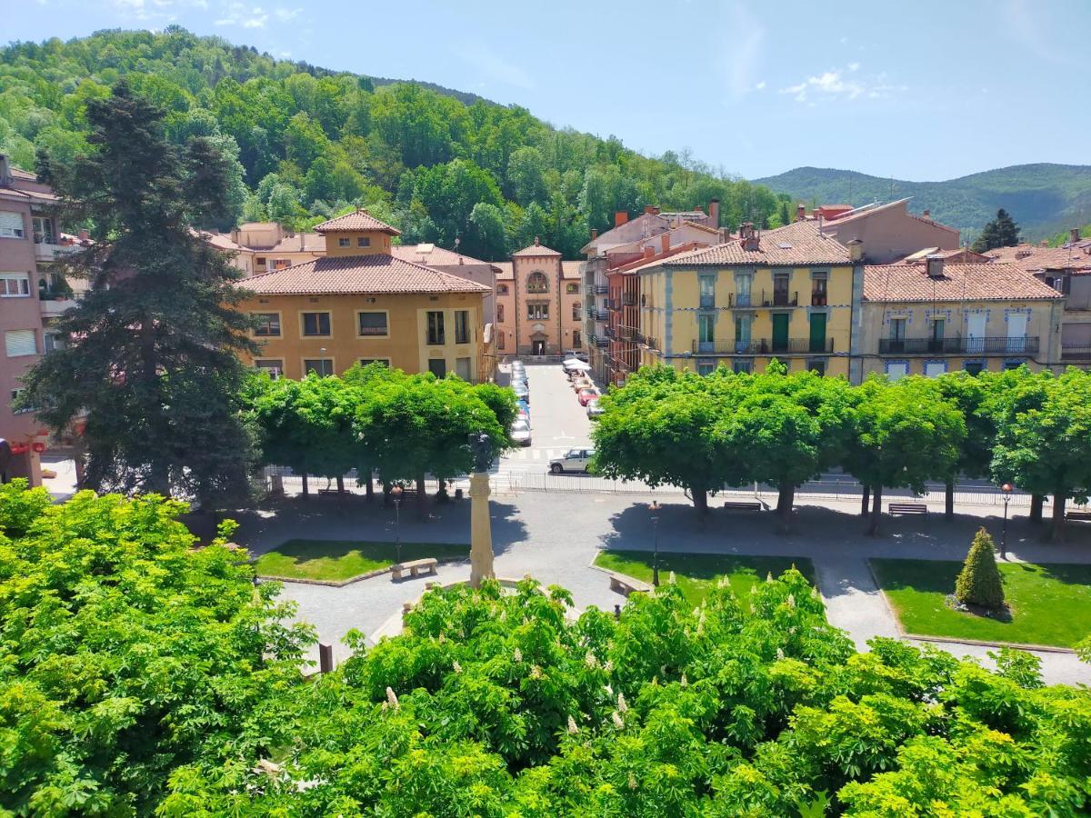 Can Planas Soleado, Amplio Con Vistas Y Parking Sant Joan de les Abadesses Eksteriør bilde